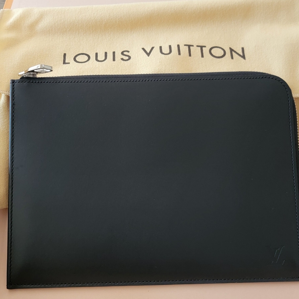 Louis Vuitton Pochette bag